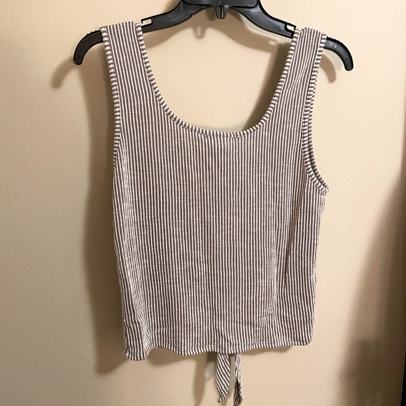 Striped Crop Top - Picture 2 of 2